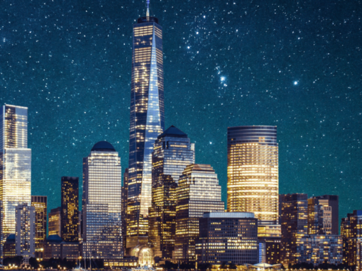 Skyline de Manhattan al atardecer, portada de la guía a pie
